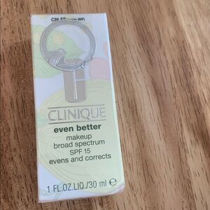 Clinique Even Better Makeup SPF 15 - Cream and Silver